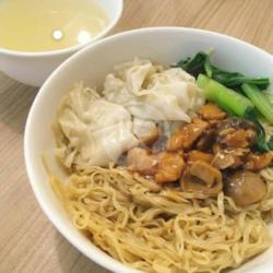 Bakmi/ Kwetiau/ Bihun Ayam Pangsit