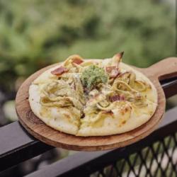 Carbonara Pizza Alla Eatalia ( Medium Size)