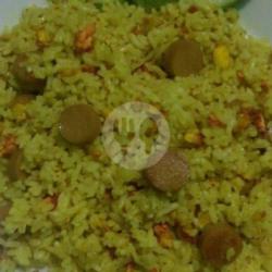 Nasi Goreng Kunyit Spesial Sosis