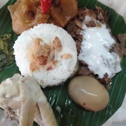 Nasi Gudeg Krecek   Telor   Tempe   Ayam Kampung