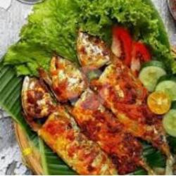 Nasi Ikan Gembung Bakar