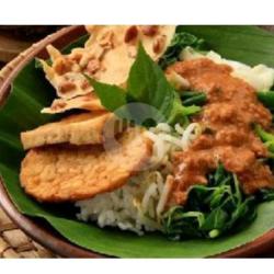 Nasi Pecel Ayam Goreng