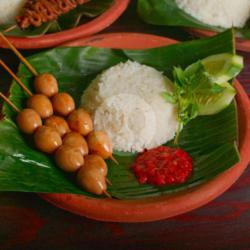 Nasi Lalapan Telor Puyuh Bacem (goreng)