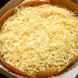 Terang Bulan Pizza Keju