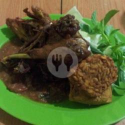 Bebek Ajha Tahu Tempe Sambal Hitam Ijo