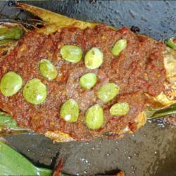 Ikan Putih Besar Sambel Petai Hebi