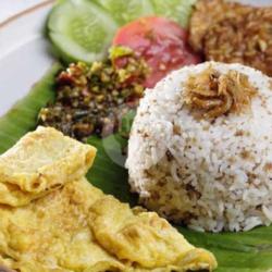 Nasi Tutug Oncom Telor Dadar