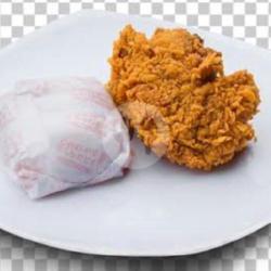 1pcs Chicken Crispy W/rice (beli 2 Paket Gratis Pink Latte 1)