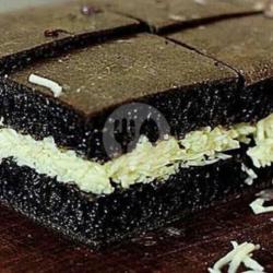 Blackforest Coklat Kacang Wijen