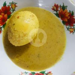 Nasi Gulai Telur Bulat