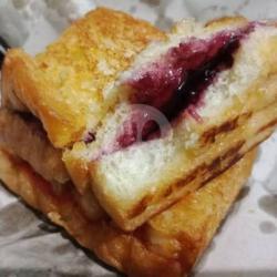 Roti Bakar Blubery