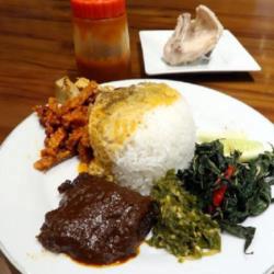 Nasi Rendang Plus Sayuran