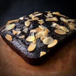 Dark Chocolate Cake With Almonds