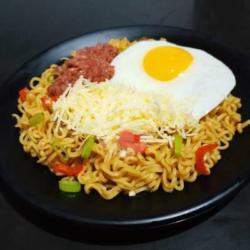 Indomie Goreng      Telor   Cornet   Keju