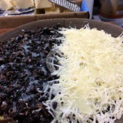Black Forest, Kacang   Keju   Messes Holand, Kecil