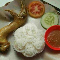 Nasi Uduk Kepala Ayam   Teh / Jeruk ( Es / Panas )