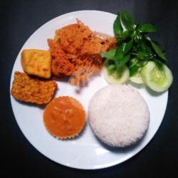 Paket:nasi Ayam Kremes Sambel Pecel Tahu, Tempe