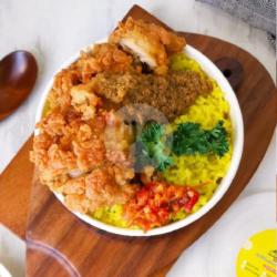 Ayam Geprek Rendang Nasi Kuning