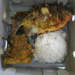 Nasi Box Bawal Bakar/goreng