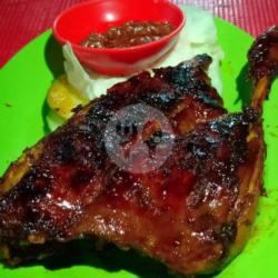 Bebek Bakar Kecap Lalapan Sambel