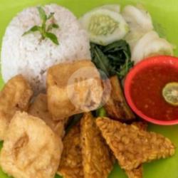 Nasi Tempong Tahu Tempe