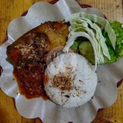 Bebek Bakar Lada Hitam