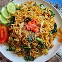 Mie Tektek Goreng