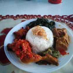 Nasi Ayam Balado Merah