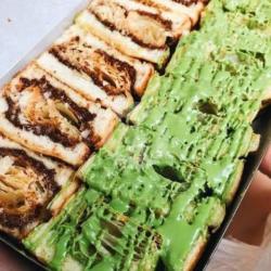 Roti Bakar Matcha Milo