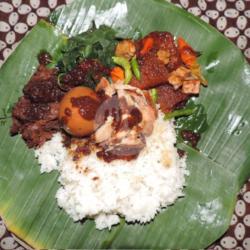 Nasi Gudeg Telur Suwir