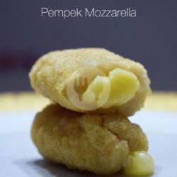 Pempek Mozarella