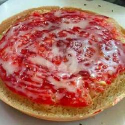 Martabak Selai Strawberry