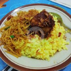 Nasi Kuning Ayam Murah Meriah