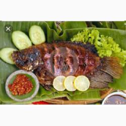 Ikan Bakar Gurami Saus Tiram   Lalap Sambel 1porsi : Besar