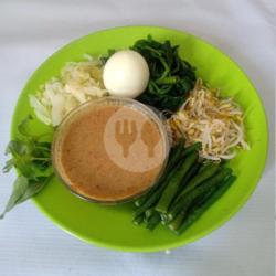 Pecel Sayur  Telor Bulat