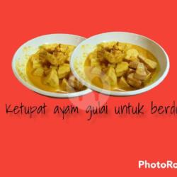 2 Ketupat Ayam Gulai