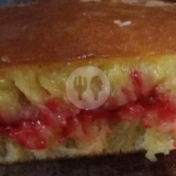 Martabak Strawberry Susu