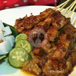 Sate Kulit   Lontong