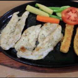 Chicken Hot Plate Lada Hitam With Pasta