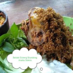 Bebek Goreng Srundeng   Nasi