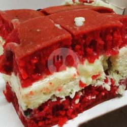 Red Velvet Keju Special Susu