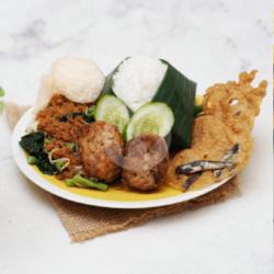 Nasi Urap   Tempe Bacem