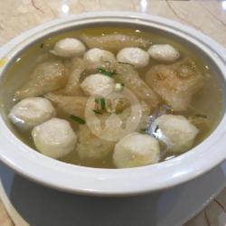 Sup Hipiu Dan Bakso Kakap