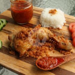 Pecel Ayam Paha Crispy   Nasi