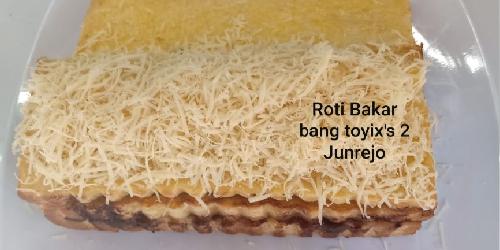 Roti Bakar Bandung Bang Toyix's 2, Junrejo