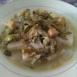 Lontong Gulai Toco