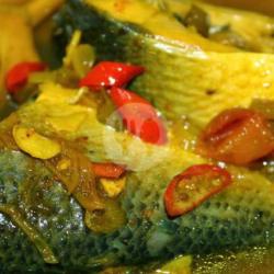 Ikan Bandeng Bumbu Kuning