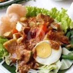 Gado Gado Mantap  Telur Bulat   Nasi  Tempe Bacem