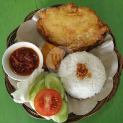 Nasi Telor Dadar Crispy Sambal Terasi