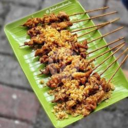 Sate Kulit Goreng Kremes